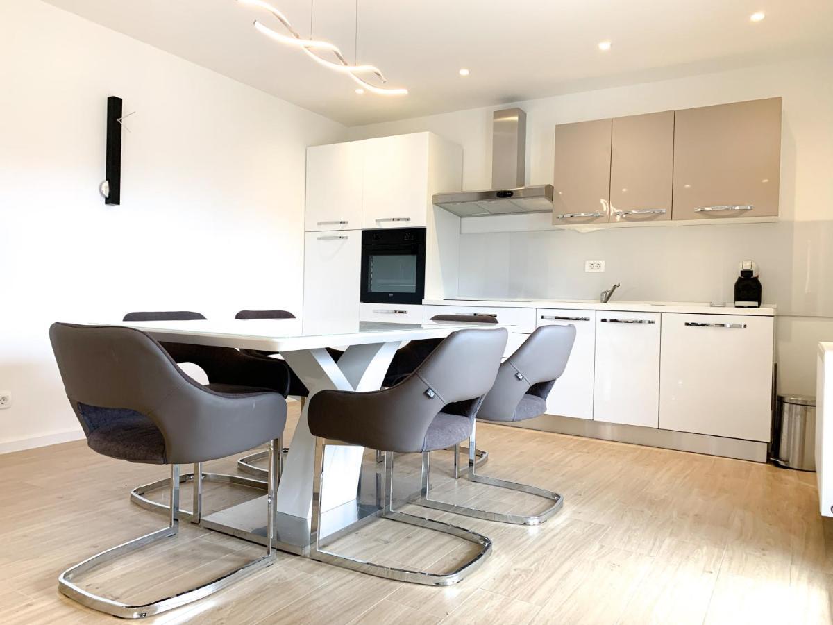 G Apartment โปดสตรานา ภายนอก รูปภาพ